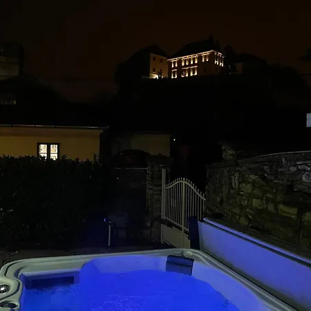 Appartement Frida Apartman, Exkluzív Várpanorámával, A Belváros Szívében, Ingyenes Parkolással Veszprém