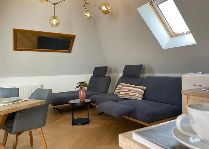 Frida Apartman, Exkluziv Varpanoramaval, A Belvaros Sziveben, Ingyenes Parkolassal * Veszprém